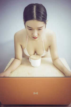伦理放荡的女医生_蓝光超清在线观看