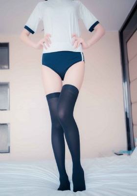被主人在厨房用黄瓜调教av_HD全集免费观看
